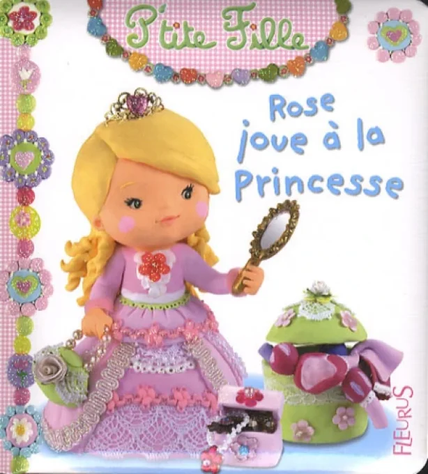 P'tite fille Rose joue à la princesse